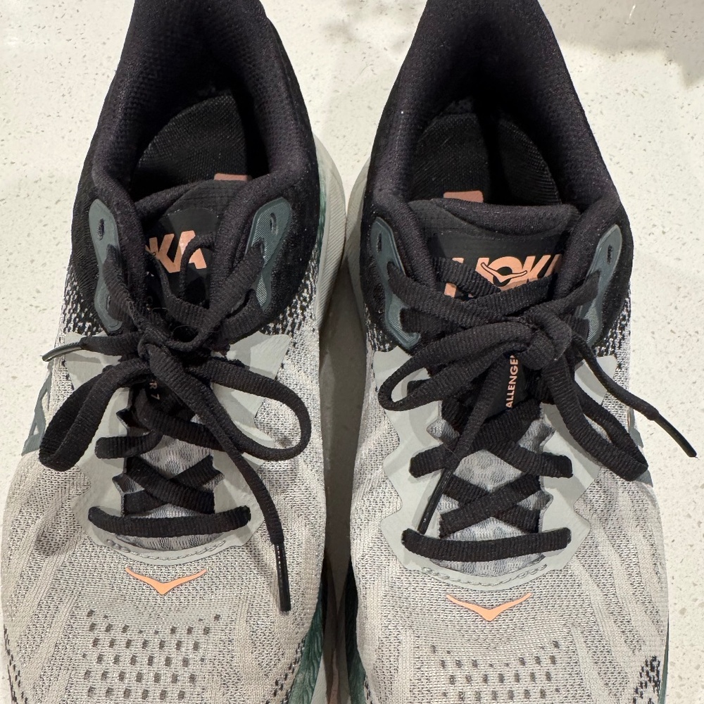 Women’s Hoka challenger Air 7
